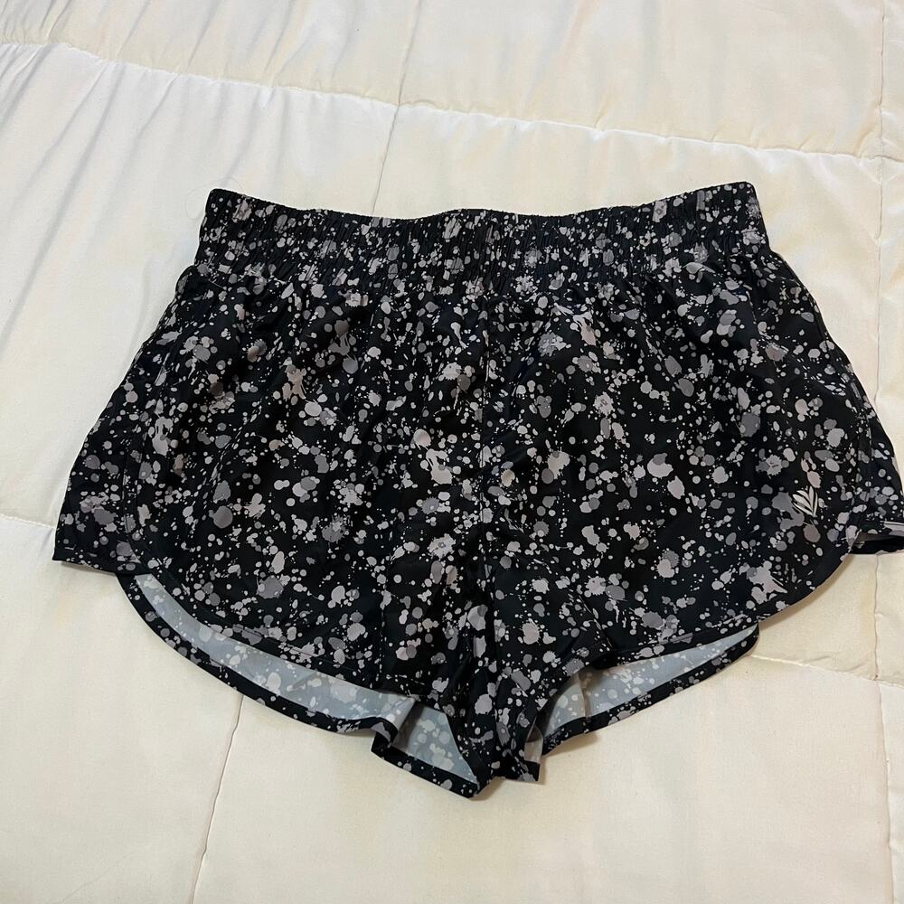Forever 21 Athletic Shorts Women Medium M Black Gray Paint Splatter Running Zip